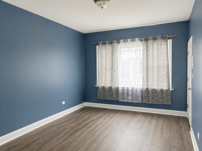 Foto del edificio - 2114 W 51st St