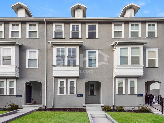 Building Photo - 11091 S Blue Byu Dr