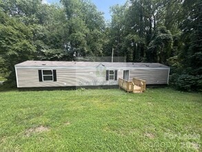 Building Photo - 2034 Shelby Rd