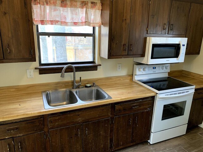 Foto del edificio - Lovely 2 Bedroom 1.5 Bath in Midlothian