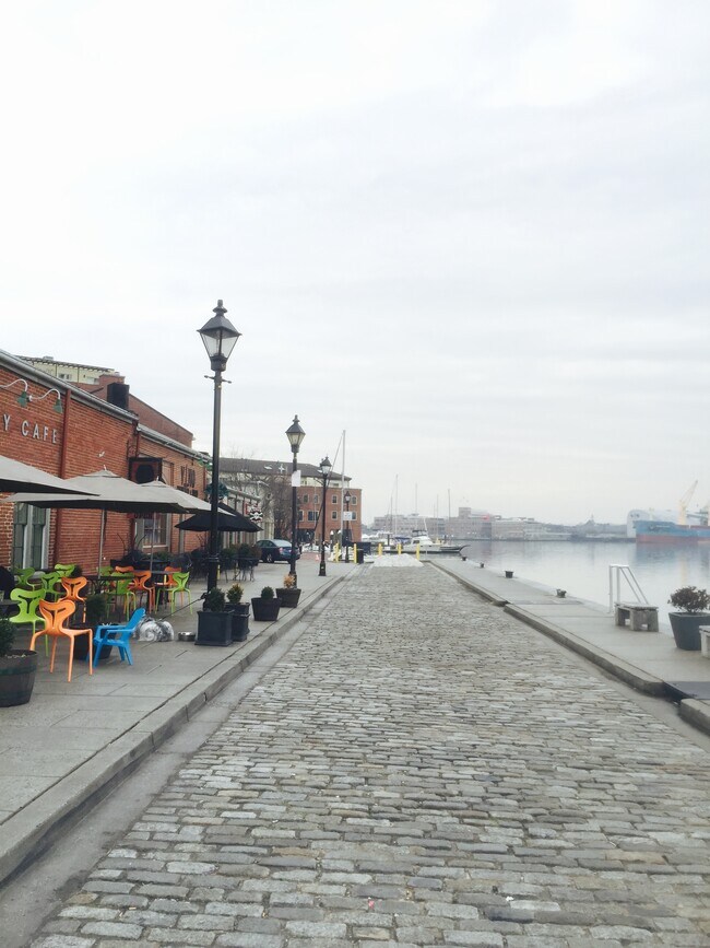 Foto del edificio - 1828 Thames St