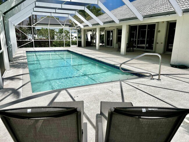 Foto del edificio - 15885 Schweizer Ct