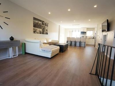 Foto del edificio - 80 Narrows Road South