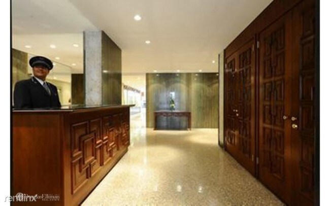 Foto del edificio - 9 E 49th St