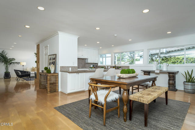 Foto del edificio - 5045 Redwillow Ln