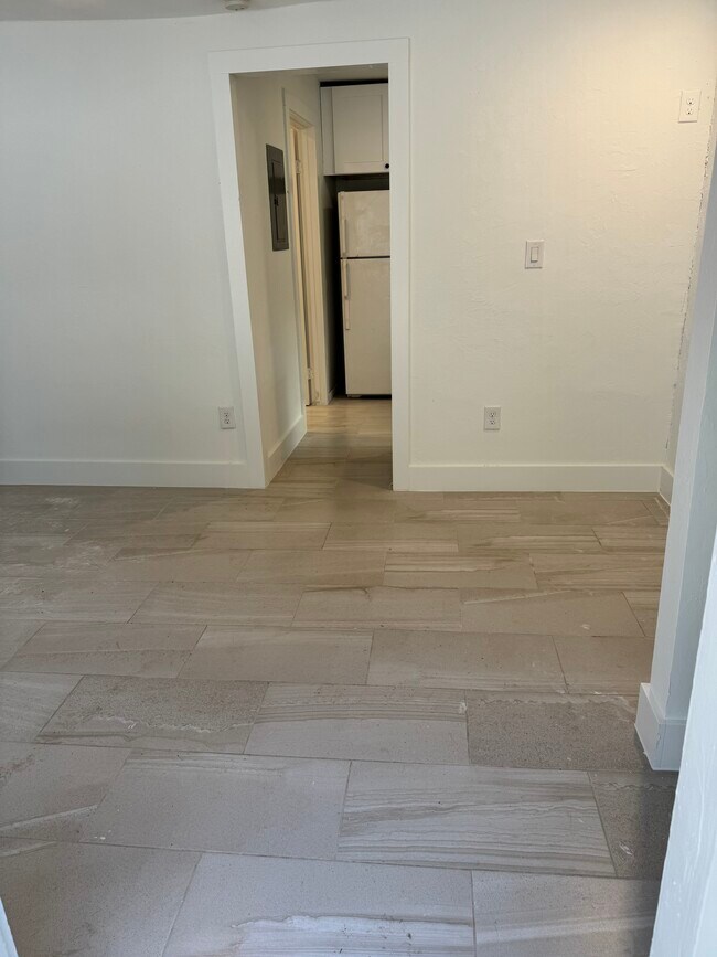 Entry way - 4610 McGregor Blvd