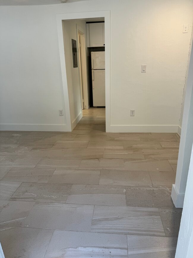 Entry way - 4610 McGregor Blvd