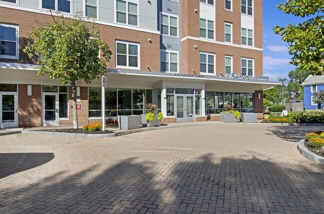 Foto del edificio - Riverbend on the Charles