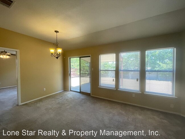 Building Photo - 4 br, 2 bath House - 1301 Waterford Dr