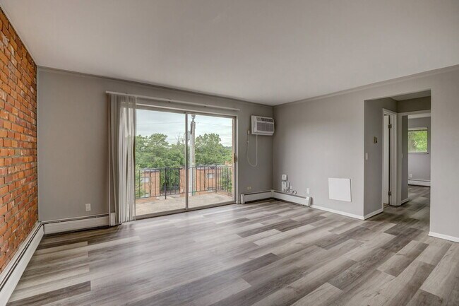 Foto del edificio - 1590 Glen Parker Ave