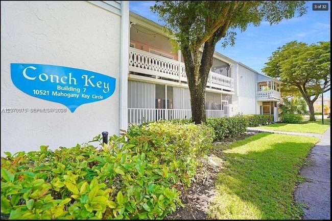 Building Photo - 10521 Mahogany Key Cir