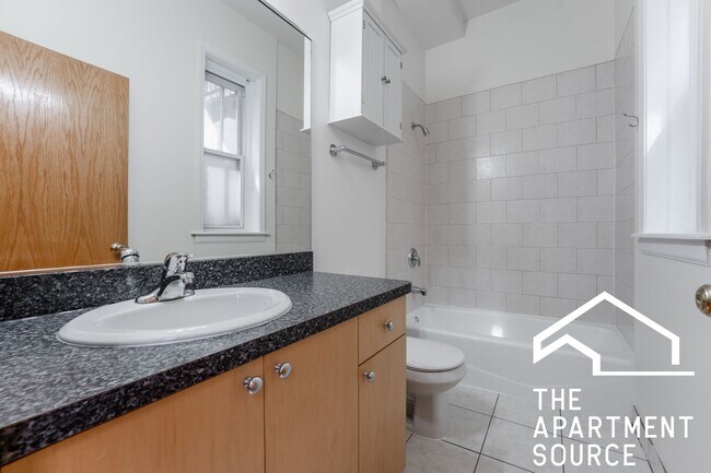 Foto del edificio - 1822 N Campbell Ave