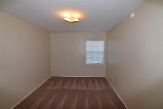 Building Photo - 1720 Panola Dr