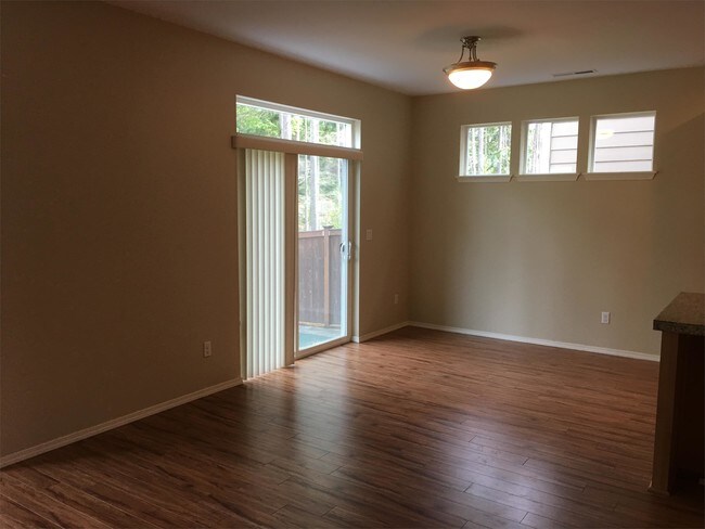 Foto del edificio - 11264 Borgen Loop NW