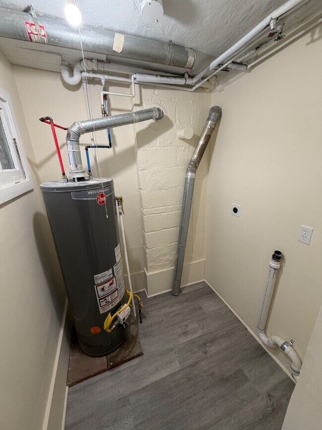 Foto del edificio - 501 Pearl Harbor St