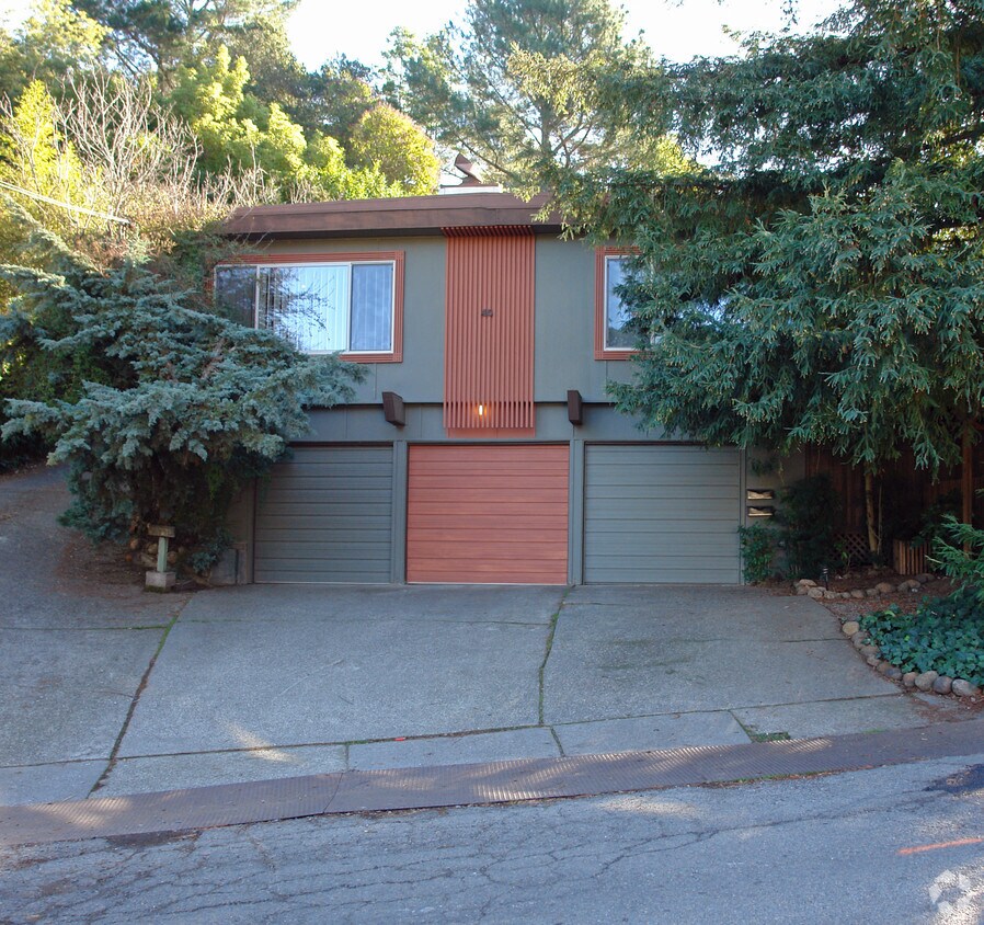 Foto del edificio - 41 Bungalow Ave