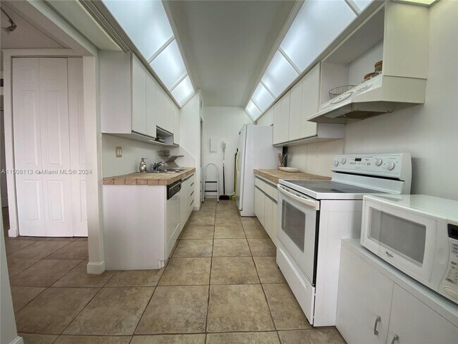 Foto del edificio - 19707 Turnberry Way