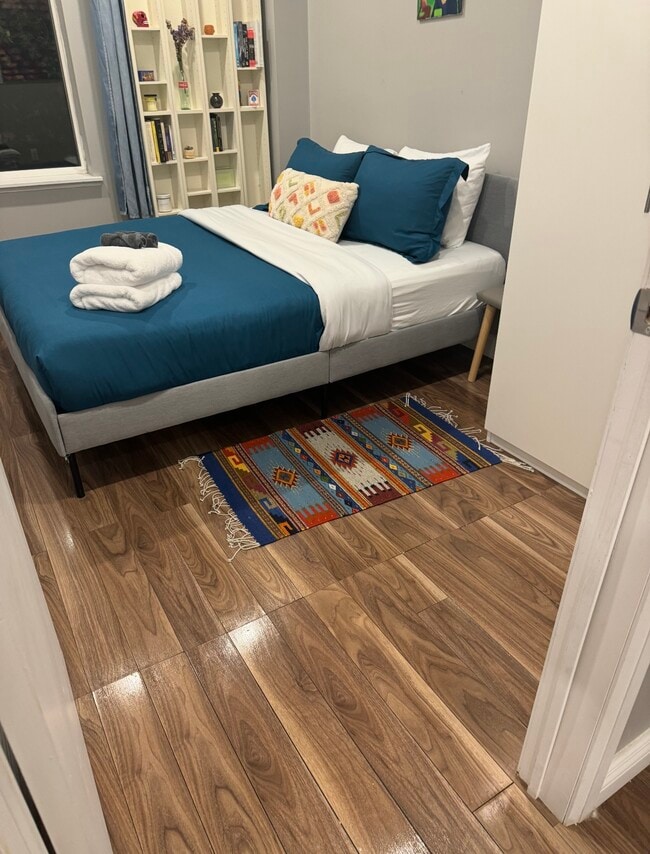 Photo du bâtiment - 828 Dundas St W