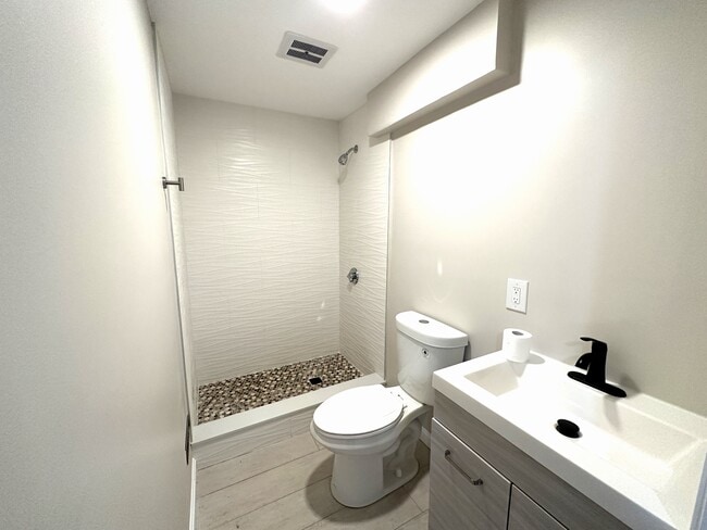 Building Photo - 23 Griggs Pl