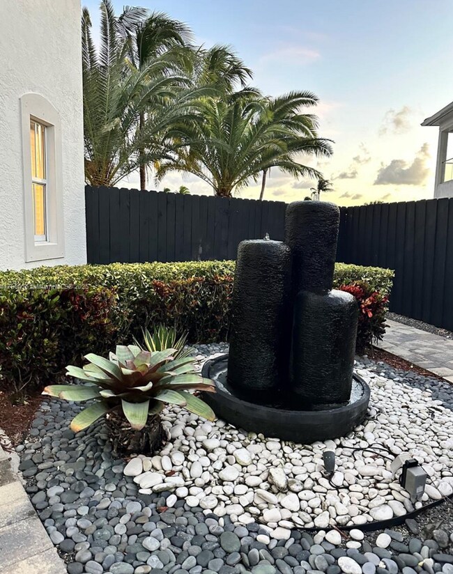 Foto del edificio - 6801 NW 113th Ct