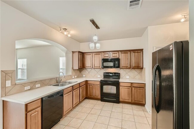 Foto del edificio - 271 Housefinch Loop