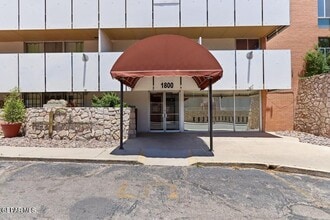 Building Photo - 1800 N Stanton St