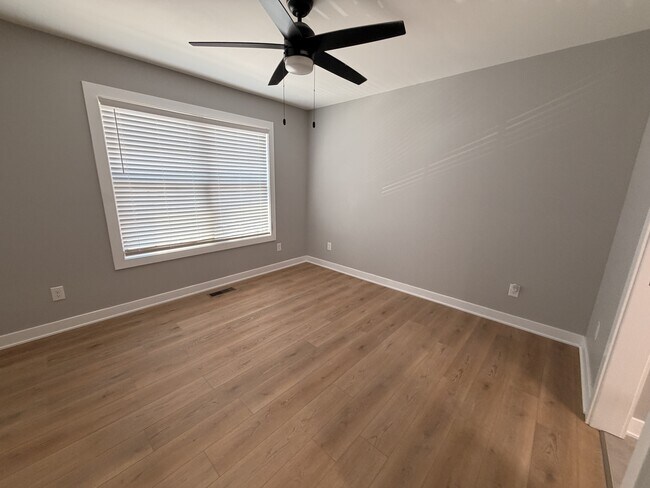 Building Photo - 1633 KY-1247