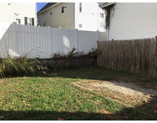 Foto del edificio - 198 School St