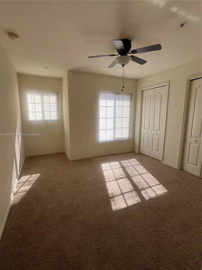 Building Photo - 9420 Ivy Brook Run