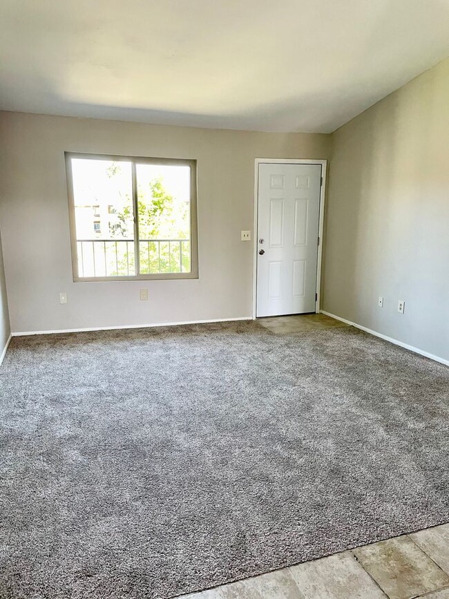 Building Photo - 2 Bedroom/2 Bath Condo Located in Mesa, Cl...