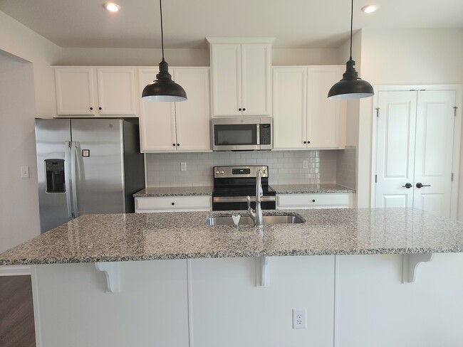 Kitchen - 2588 Grantham Place Dr