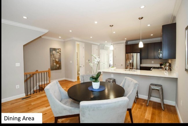 Restaurante/lugar emblemático - 1131 5th St NE