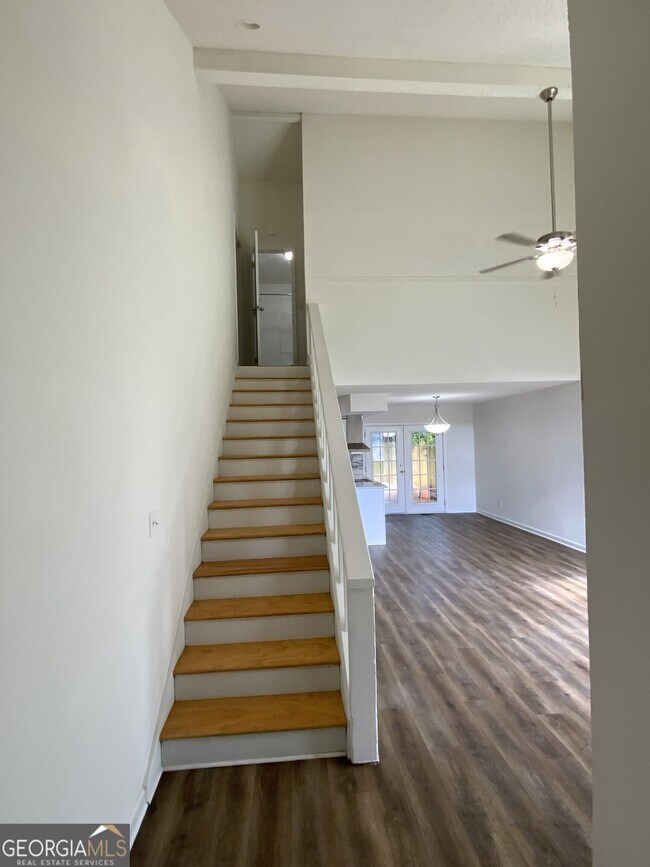 Foto del edificio - 3977 Darryl Ln
