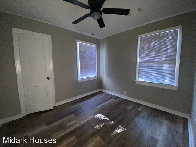 Foto del edificio - 3 br, 1 bath House - 4601 W 16th Street