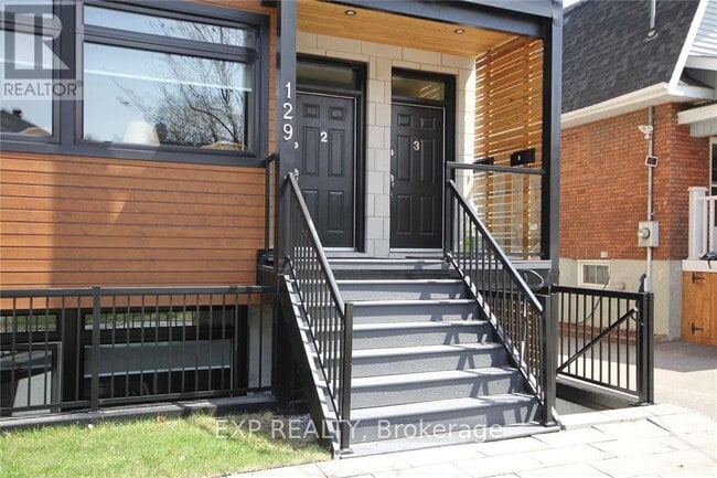 Building Photo - 129-129 Smirle Ave