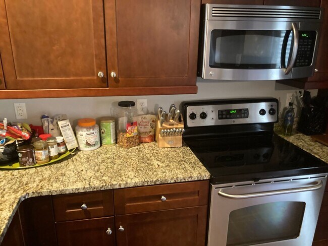 Foto del edificio - Location, Location!