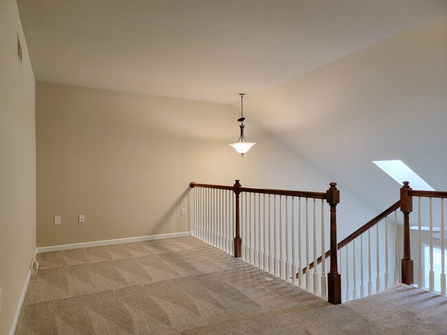 Building Photo - 27 Beech Ct