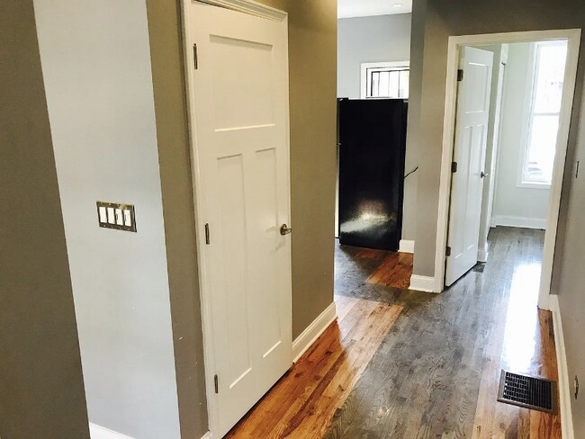 Foto del edificio - 10450-10452 S Maryland Ave