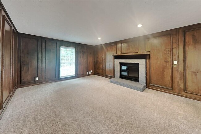 Foto del edificio - 115 Spring Ridge Ct