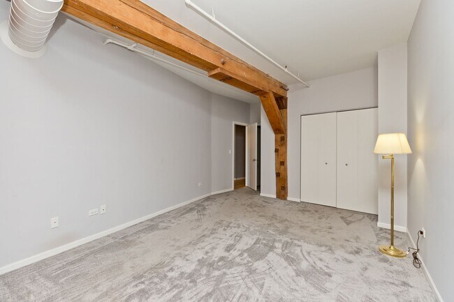 Foto del edificio - 520 W Huron St