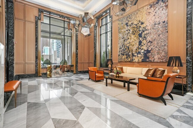 Foto del edificio - 451 E Grand Ave