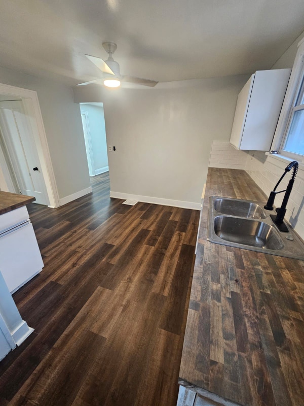 Photo - 5171 Charles St House