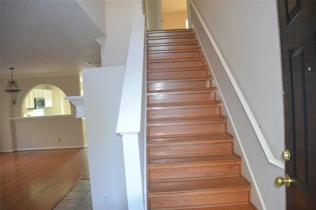 Building Photo - 1717 Jerusalem Dr