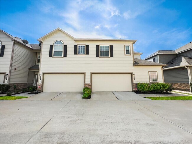 Building Photo - 2218 Bermuda Palms Dr