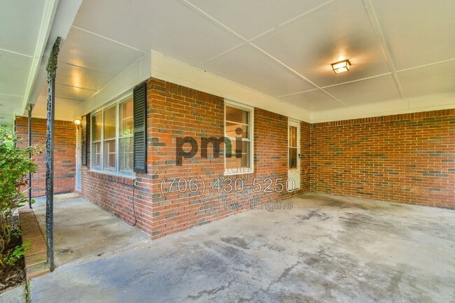 Building Photo - 1766 Georgia 255