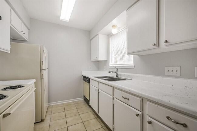 Foto del edificio - 1213 Lyric Ln