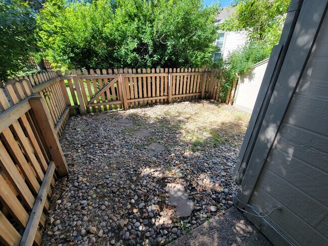 Building Photo - SOBO 2 Bedroom Townhome Available For Rent...