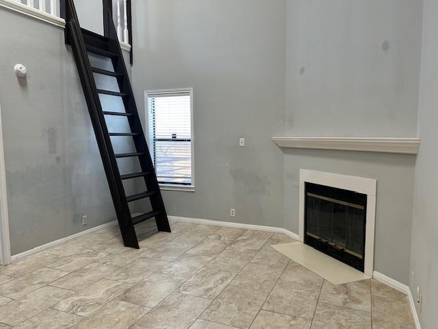 Building Photo - 502 W 17th St