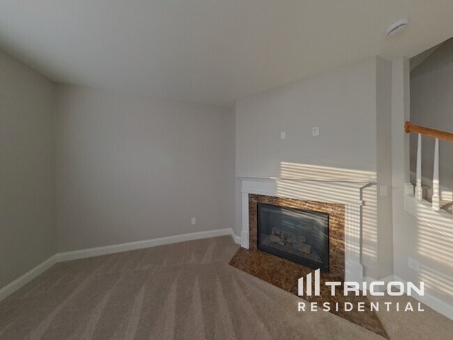 Building Photo - 1007 Frst Wy Ct