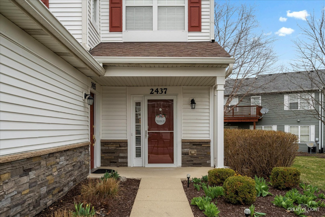 Building Photo - 2437 Oneida Ln